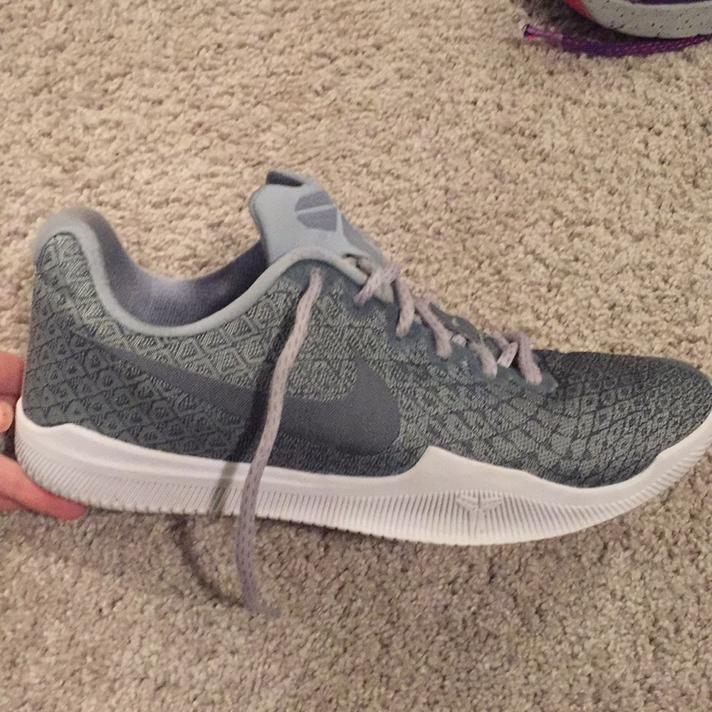 kobe basketball shoes